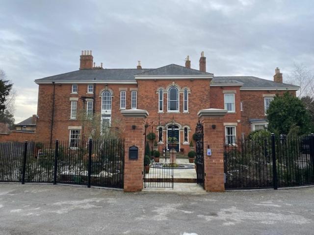 The Dower House Apartments Lincoln Exterior photo