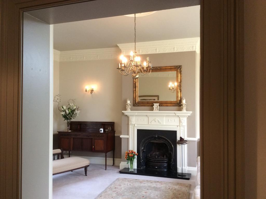 The Dower House Apartments Lincoln Room photo